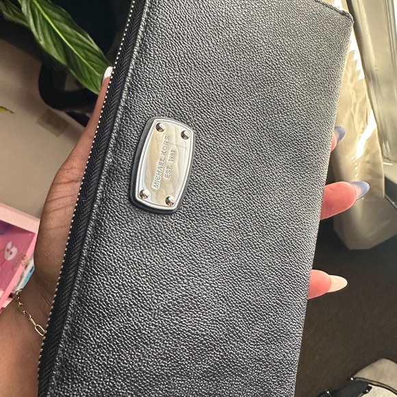 Michael Kors Rhea Backpack with Wallet - Picture 7 of 8